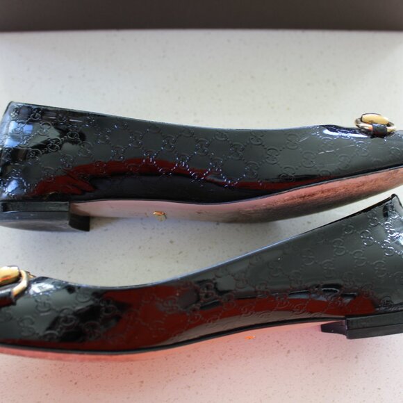 Gucci Vernice Microguccissima Horsbit Open Toe Flats - Picture 2 of 3